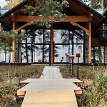 Exclusive Neituri Manor *