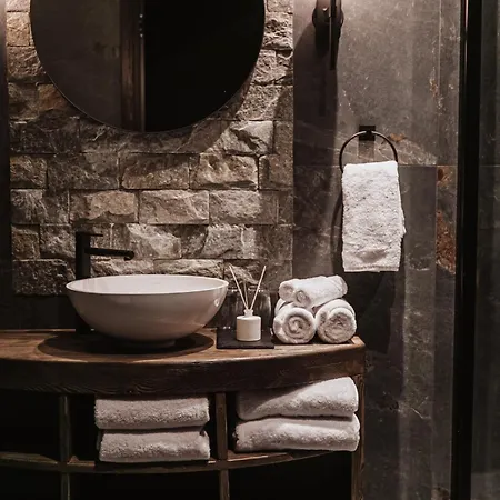 Exclusive Neituri Manor Istunmaki