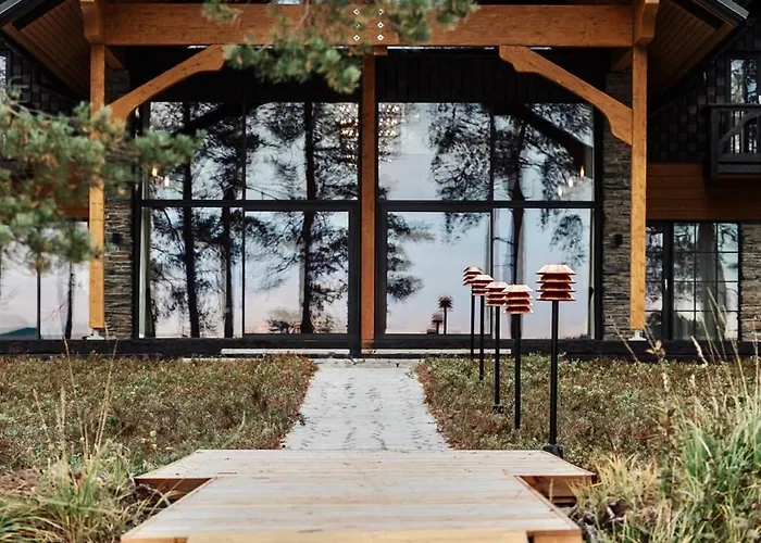 Exclusive Neituri Manor *